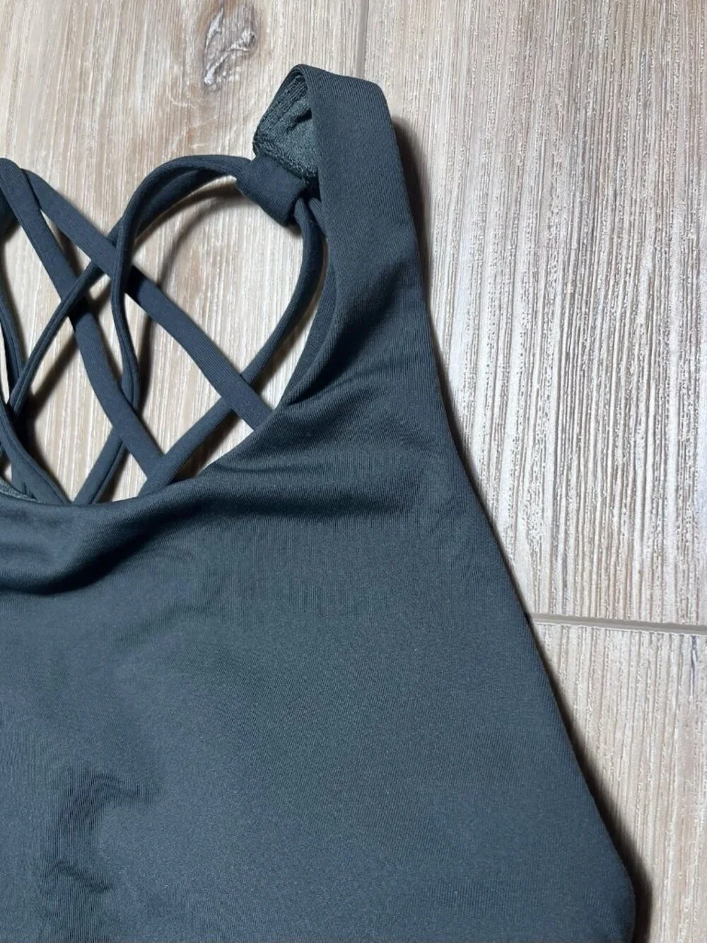 Lululemon Free To Be Wild High Neck Long Line Green Athletic Bra - Women Size 4